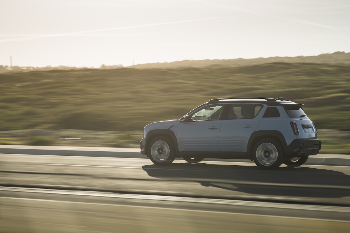 Renault festeggia la libertà con il FESTIV4L: musica, arte e mobilità elettrica protagoniste a Parigi dal 20 al 22 giugno 2025