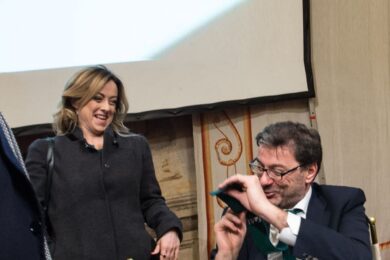 Banco Bpm, Giorgetti e Meloni puntano a fermare Unicredit e rafforzare il legame con Mps per l’assalto a Mediobanca