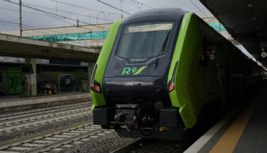 Gli italiani viaggiano in treno, il 46% si sposta su rotaia per le tratte di media-lunga durata