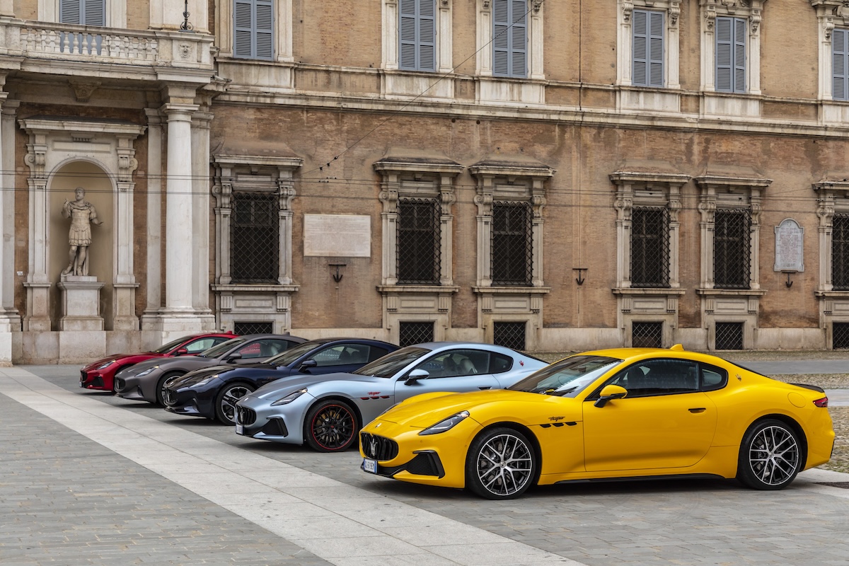 Maserati GranTurismo e GranCabrio tornano a Modena: il futuro del lusso italiano