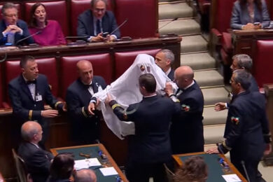 Magi: “Io vestito da fantasma in Aula? Referendum assenti, vulnus democratico. A Meloni avrei chiesto di invitare i cittadini a votare”