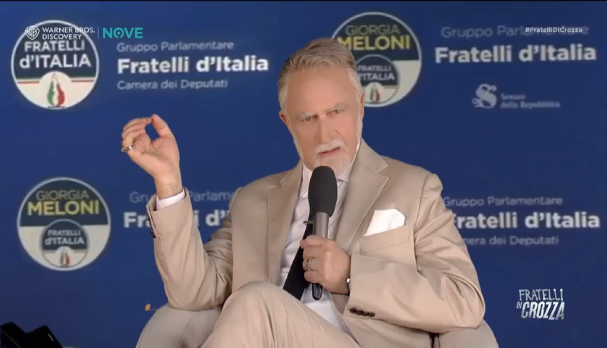 Crozza – Giuli immagina di rinnovare il panorama cinematografico italiano Crozza – Giuli immagina di rinnovare il panorama cinematografico italiano