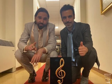 Colapesce tra musica e fotografia: “La mia mostra? Racconto viaggi, solitudine e paradossi”. Su Lucio Corsi all’Eurovision e Dimartino…. – L’intervista ad Affaritaliani.it