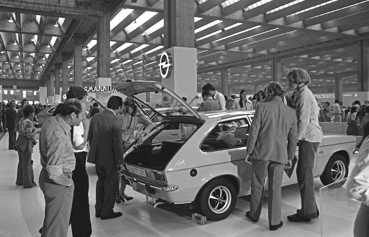 Opel Kadett City compie 50 anni: storia e spirito moderno rivivono oggi nella nuova Opel Astra