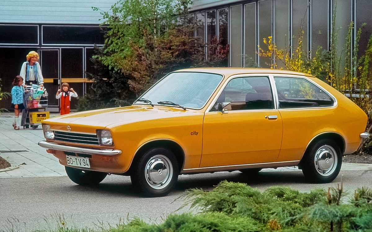 Opel Kadett City compie 50 anni: storia e spirito moderno rivivono oggi nella nuova Opel Astra