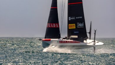 Pirelli e Luna Rossa insieme per la 38ª America’s Cup: tecnologia e passione tricolore verso Napoli 2025