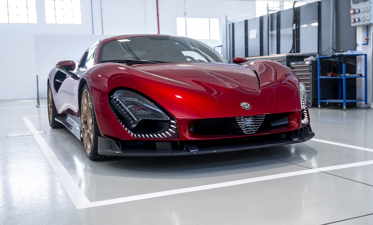 Alfa Romeo 33 Stradale: l’eredità dell’icona rinasce tra pista, design e passione Alfa Romeo 33 Stradale: l’eredità dell’icona rinasce tra pista, design e passione