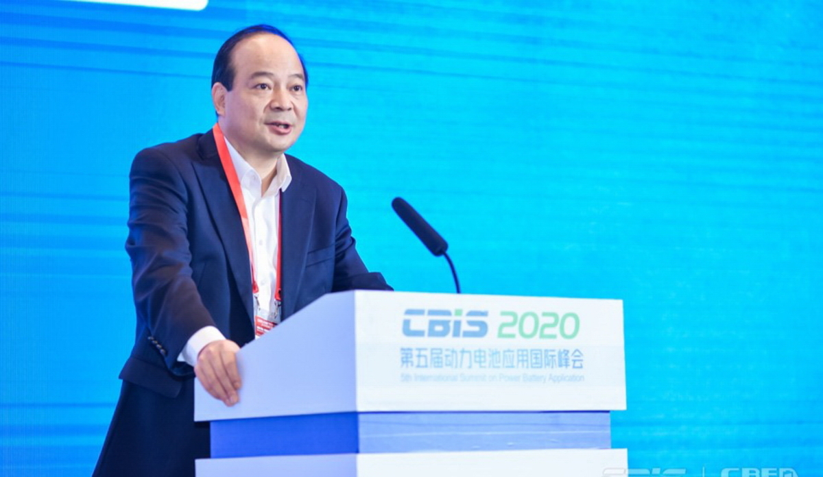 Chi è Robin Zeng, alleato di Stellantis e rivale di Elon Musk: il ritratto del fondatore del colosso delle batterie elettriche CATL 