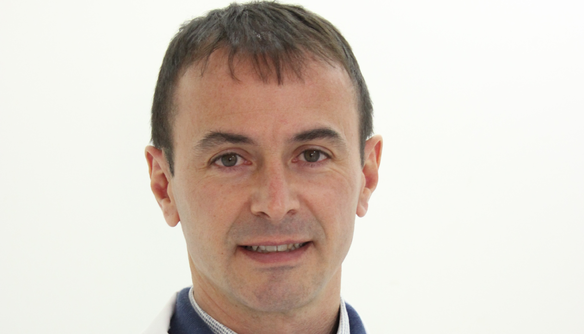 Scienza, sport e nutrizione: il percorso del Dottor Enzo Luigi Riccardi e lo studio dei polifenoli Scienza, sport e nutrizione: il percorso del Dottor Enzo Luigi Riccardi e lo studio dei polifenoli