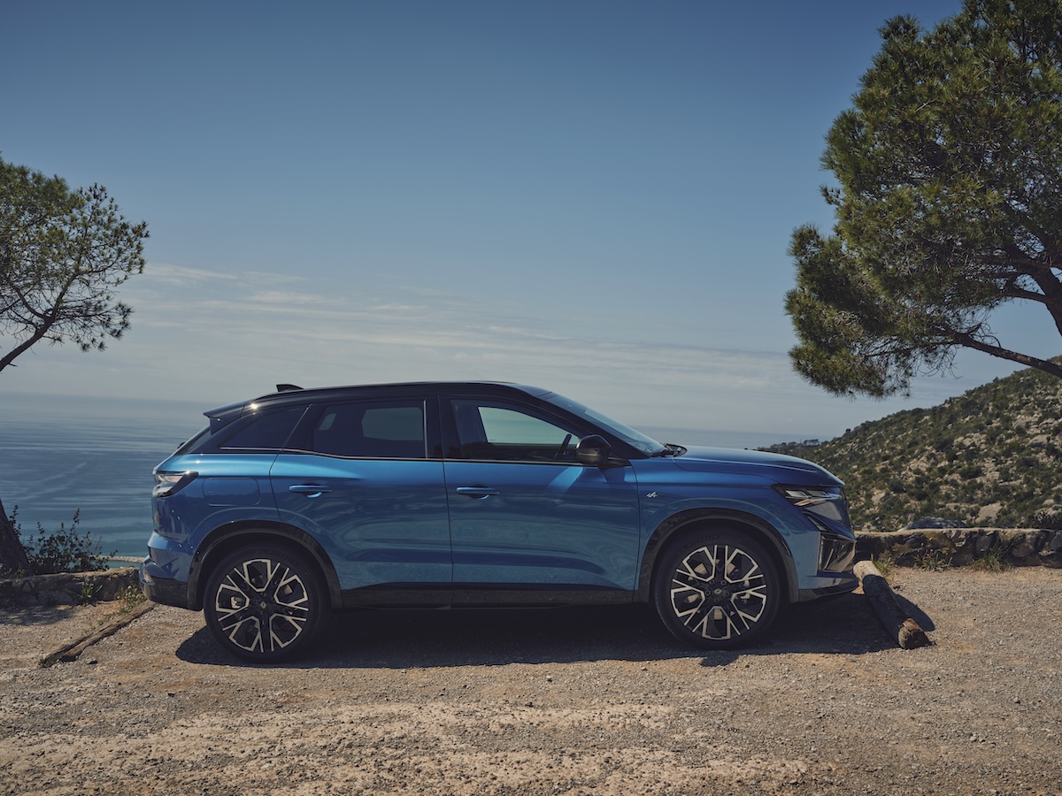 Nuovo Renault Austral 2025: più comfort, stile e tecnologia full hybrid Nuovo Renault Austral 2025: più comfort, stile e tecnologia full hybrid