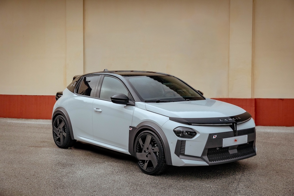 Nuova Lancia Ypsilon HF Line: ritorno della leggenda sportiva, tra prestazioni e design