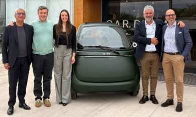 Microlino sbarca a Roma: nuova partnership strategica con C.A.R. Room