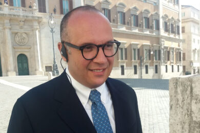 Referendum, “l’astensione è diseducativa”. E scoppia la bufera sulla Rai