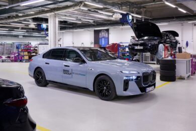 BMW porta su strada le batterie ASSB con la i7 elettrica
