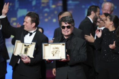 Chi è Jafar Panahi, il regista vincitore della Palma d’Oro al festival di Cannes che sfida il potere in Iran 