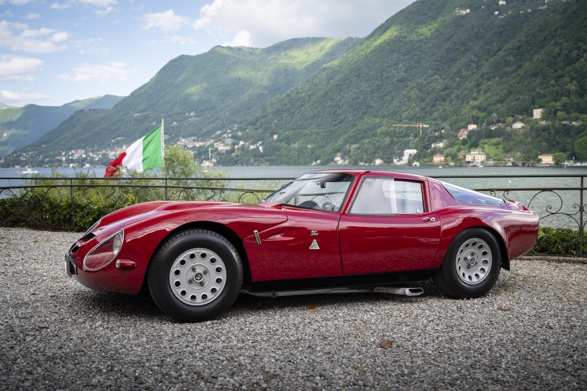 FuoriConcorso 2025: Alfa Romeo incanta con “Casa Alfa” e la nuova 33 Stradale, regina della sportività italiana