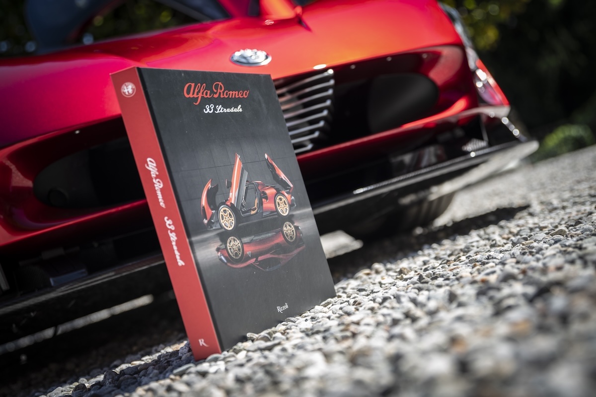 FuoriConcorso 2025: Alfa Romeo incanta con “Casa Alfa” e la nuova 33 Stradale, regina della sportività italiana