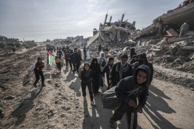 Guerra a Gaza, Idf: “Attacco senza precedenti a Khan Younis”. Giovani ebrei aggrediscono musulmani nella Città Vecchia