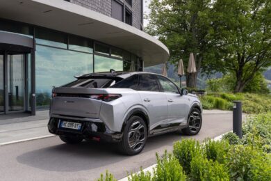 Peugeot E-3008 e E-5008 Dual Motor: 325 CV e trazione integrale per un piacere elettrico senza compromessi