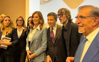 Milano, la presentazione del libro di Italo Bocchino con Giuseppe Cruciani: “Perchè l’Italia è di destra”