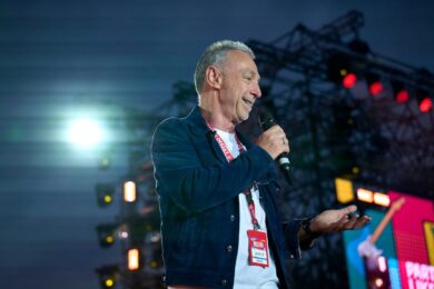 Party like a Deejay 2025, che show a Milano: da Annalisa a Gabbani, Lucio Corsi e… Tutti i nomi