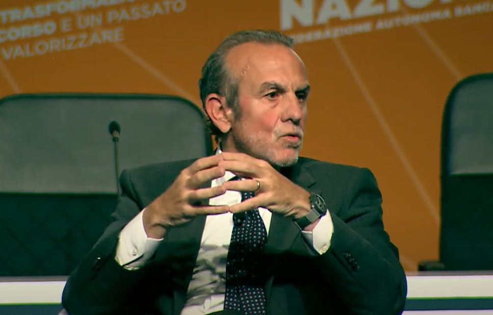 Minotti (Mcc) all’evento Fabi: “Risiko bancario? Un’occasione di business ma non solo: se gli altri diminuiscono i prestiti, noi pronti a supportarli” Minotti (Mcc) all’evento Fabi: “Risiko bancario? Un’occasione di business ma non solo: se gli altri diminuiscono i prestiti, noi pronti a supportarli”