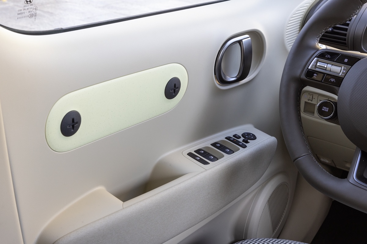 Hyundai INSTER: il city SUV elettrico che unisce stile coreano, comfort e sostenibilità