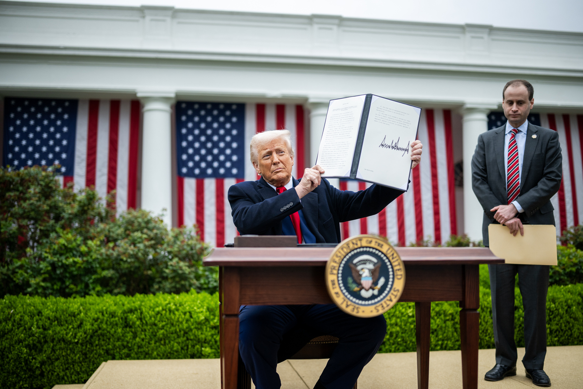 Trump, doccia gelata. La sentenza dei giudici: “I dazi imposti sono illegali” Trump, doccia gelata. La sentenza dei giudici: “I dazi imposti sono illegali”