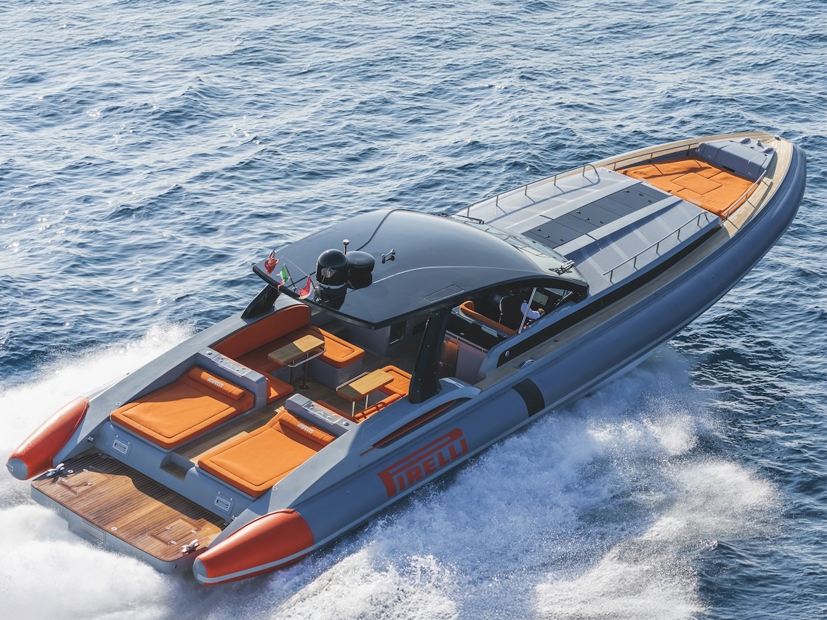 20 anni di PIRELLI Speedboats: design, performance e passione in mare con Sacs Tecnorib 20 anni di PIRELLI Speedboats: design, performance e passione in mare con Sacs Tecnorib