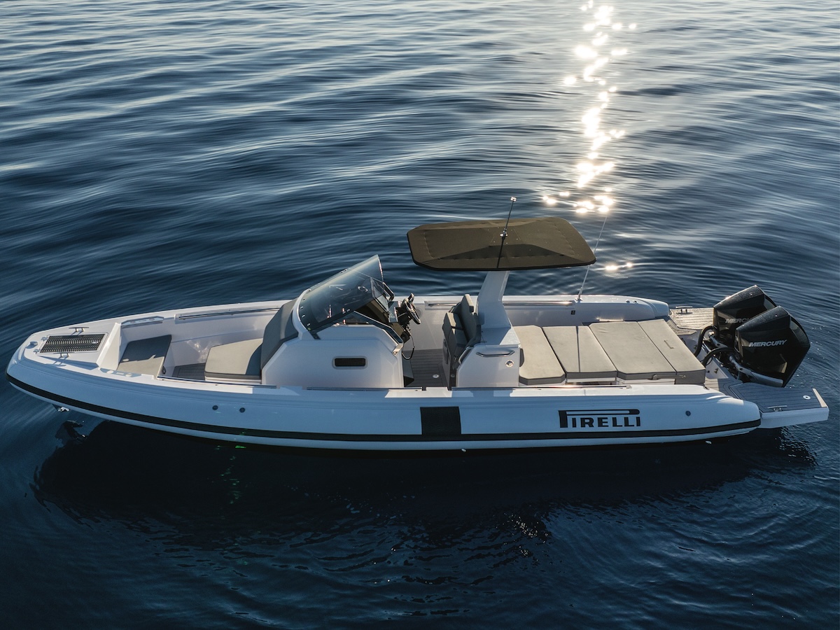 20 anni di PIRELLI Speedboats: design, performance e passione in mare con Sacs Tecnorib 20 anni di PIRELLI Speedboats: design, performance e passione in mare con Sacs Tecnorib