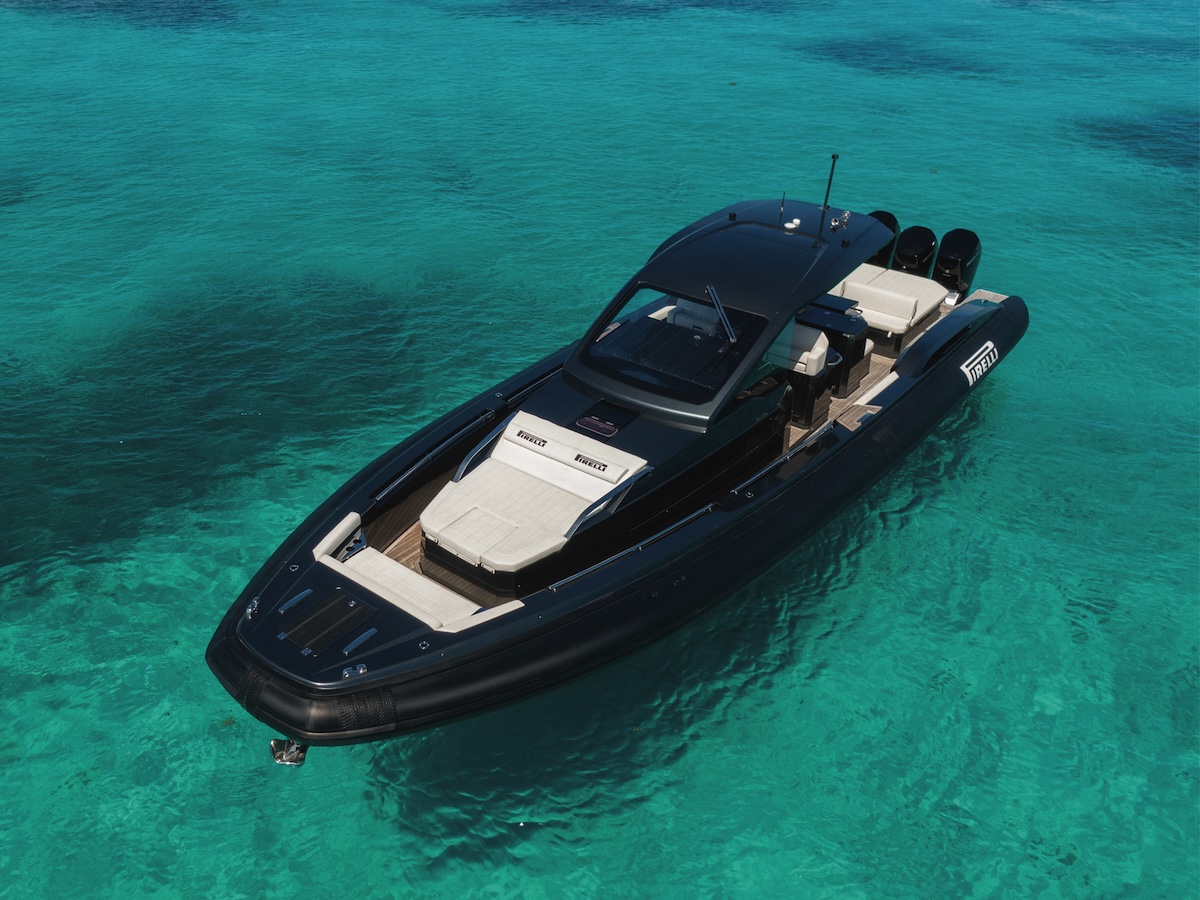 20 anni di PIRELLI Speedboats: design, performance e passione in mare con Sacs Tecnorib 20 anni di PIRELLI Speedboats: design, performance e passione in mare con Sacs Tecnorib