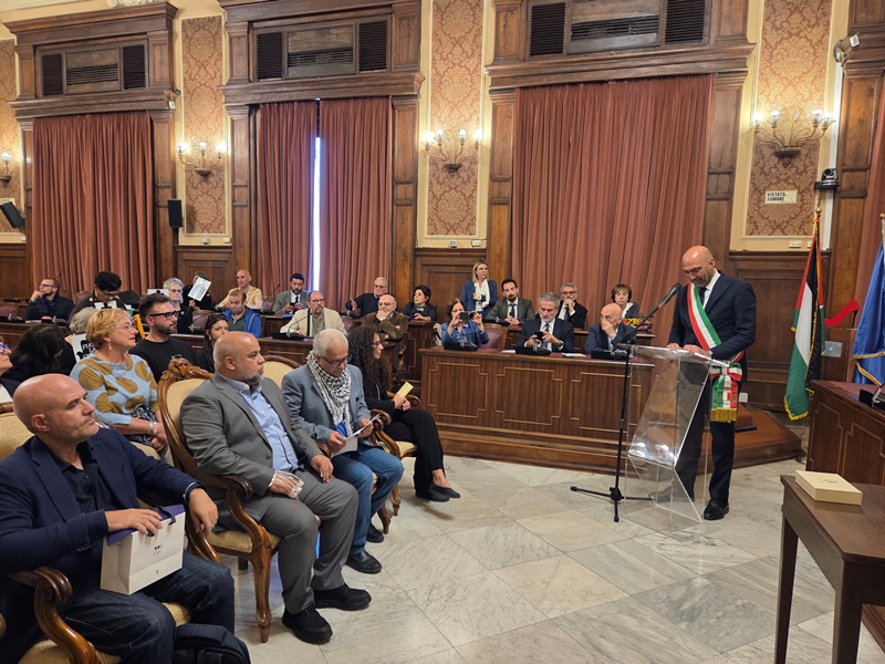 Le Chiavi della Città di Bari a Wael Al-Dahdouh dal sindaco Vito Leccese
