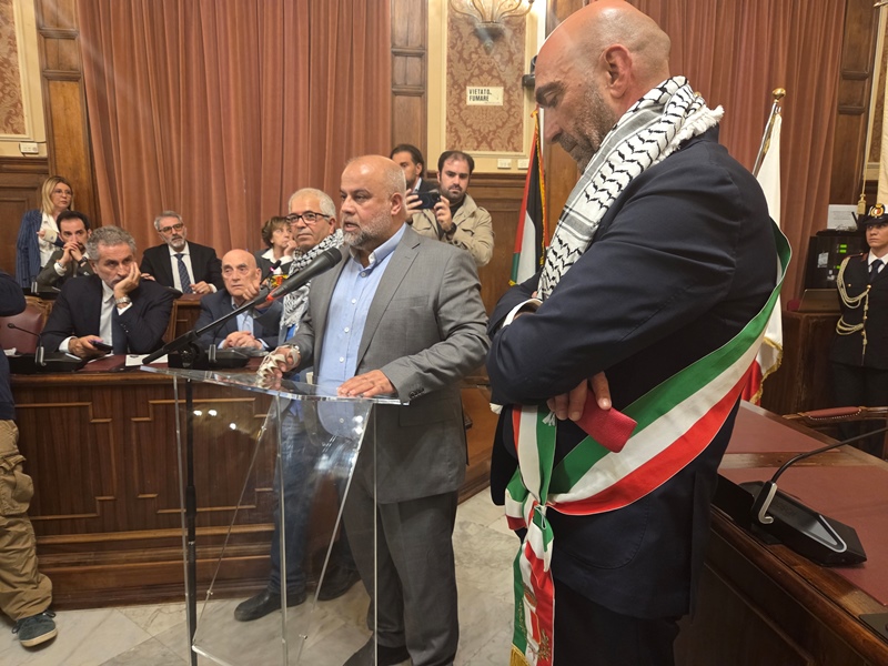 Le Chiavi della Città di Bari a Wael Al-Dahdouh dal sindaco Vito Leccese