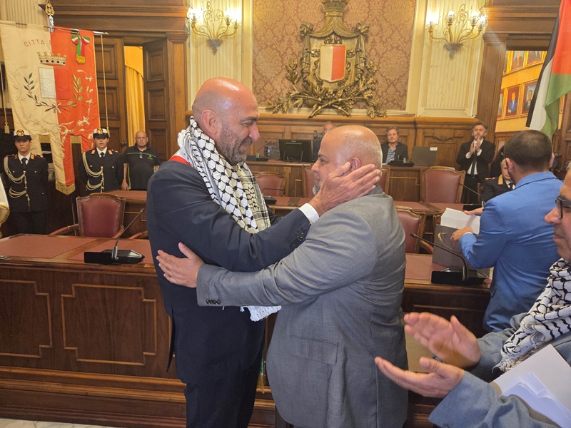 Le Chiavi della Città di Bari a Wael Al-Dahdouh dal sindaco Vito Leccese