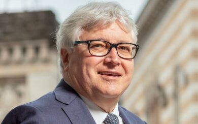 “La varietà necessaria del potere”: De Toni presenta il suo libro a Milano (e si parlerà molto del futuro della città)