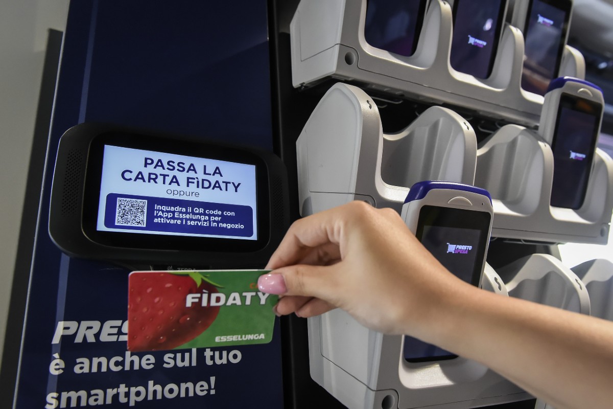 Esselunga, i punti Fidaty verranno cancellati. Tempo fino al 1° giugno per ritirare i premi, si rischia di perdere tutto Esselunga, i punti Fidaty verranno cancellati. Tempo fino al 1° giugno per ritirare i premi, si rischia di perdere tutto