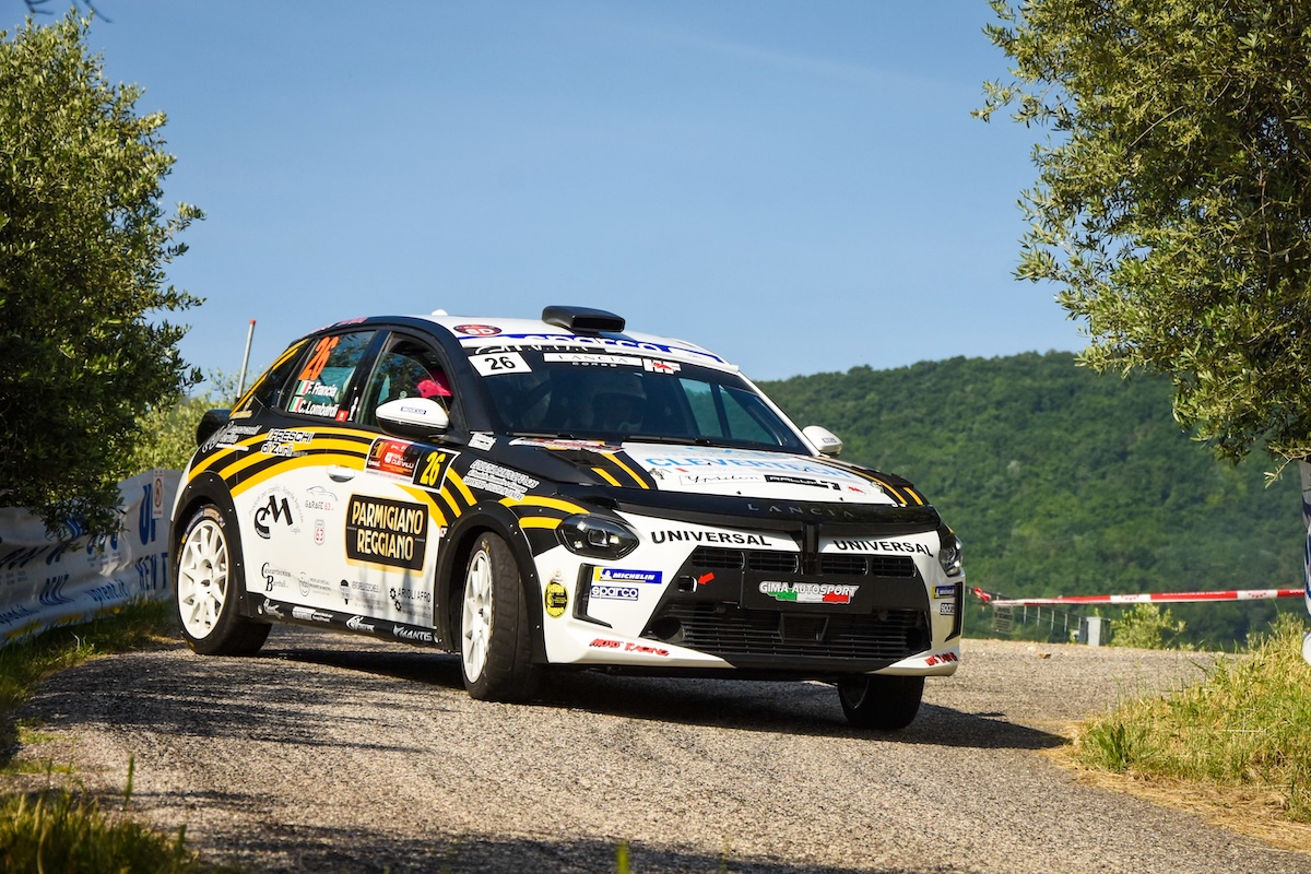 Pesavento domina il Rally Due Valli: successo nella Due Ruote Motrici con Lancia Ypsilon Rally4 Pesavento domina il Rally Due Valli: successo nella Due Ruote Motrici con Lancia Ypsilon Rally4