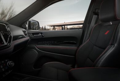 Dodge Durango 2026: torna il V8 HEMI da 360 CV, nuovi pacchetti Blacktop Redline e Tow N Go