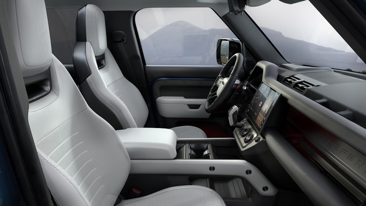 Nuova Defender 2025: più tecnologica, esclusiva e pronta per l’avventura Nuova Defender 2025: più tecnologica, esclusiva e pronta per l’avventura