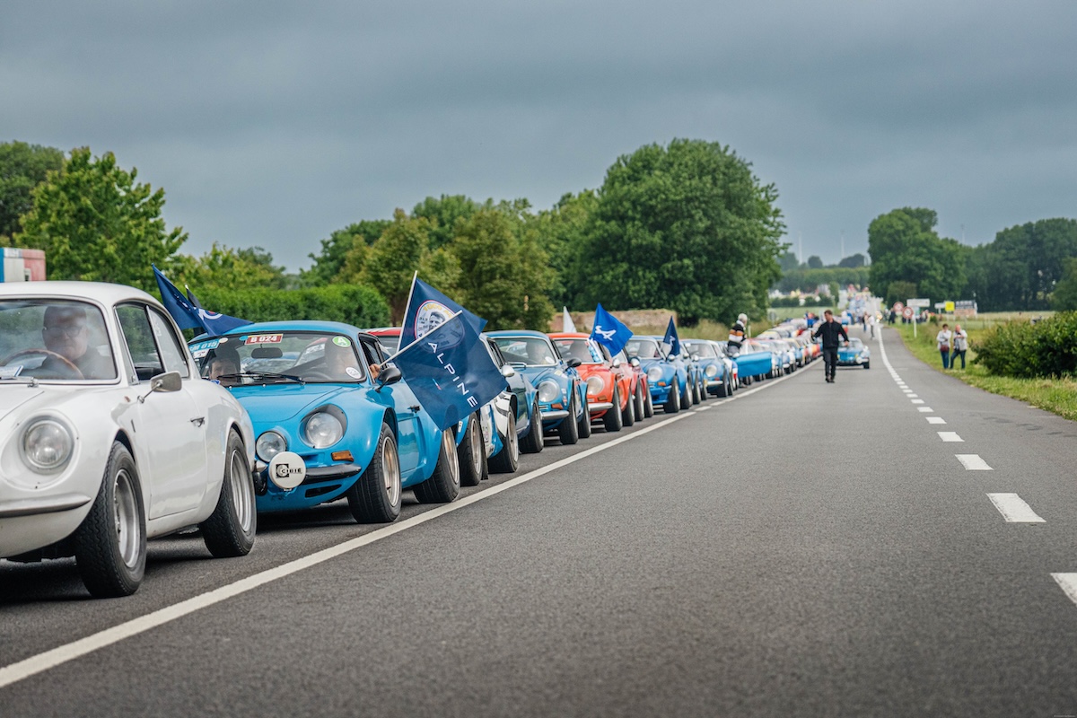 Alpine A390 protagonista a Dieppe: 70 anni di passione tra storia, innovazione e futuro Alpine A390 protagonista a Dieppe: 70 anni di passione tra storia, innovazione e futuro