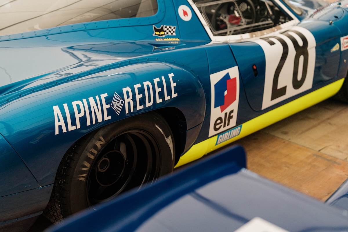 Alpine A390 protagonista a Dieppe: 70 anni di passione tra storia, innovazione e futuro Alpine A390 protagonista a Dieppe: 70 anni di passione tra storia, innovazione e futuro
