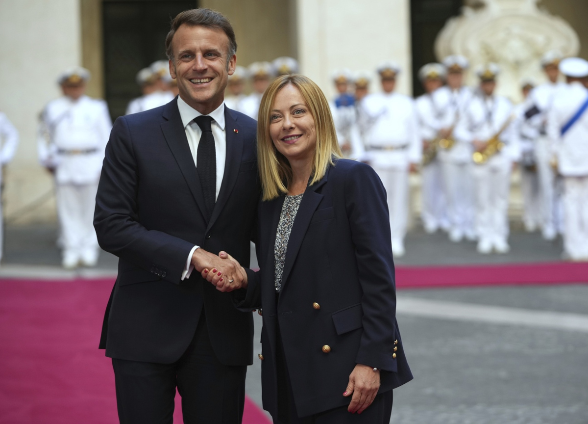 Vertice Italia-Francia di quattro ore, la “pace” tra Meloni e Macron: “Impegno comune per un’Europa più sovrana” Vertice Italia-Francia di quattro ore, la “pace” tra Meloni e Macron: “Impegno comune per un’Europa più sovrana”