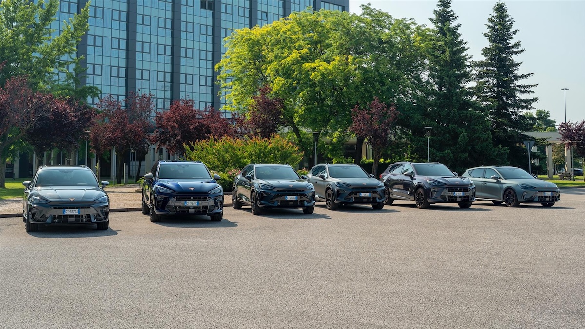 CUPRA e-HYBRID 2025: prestazioni, autonomia e design per la nuova mobilità elettrificata CUPRA e-HYBRID 2025: prestazioni, autonomia e design per la nuova mobilità elettrificata