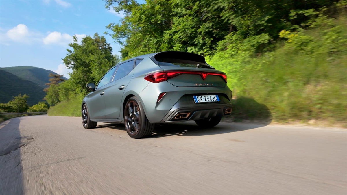 CUPRA e-HYBRID 2025: prestazioni, autonomia e design per la nuova mobilità elettrificata CUPRA e-HYBRID 2025: prestazioni, autonomia e design per la nuova mobilità elettrificata
