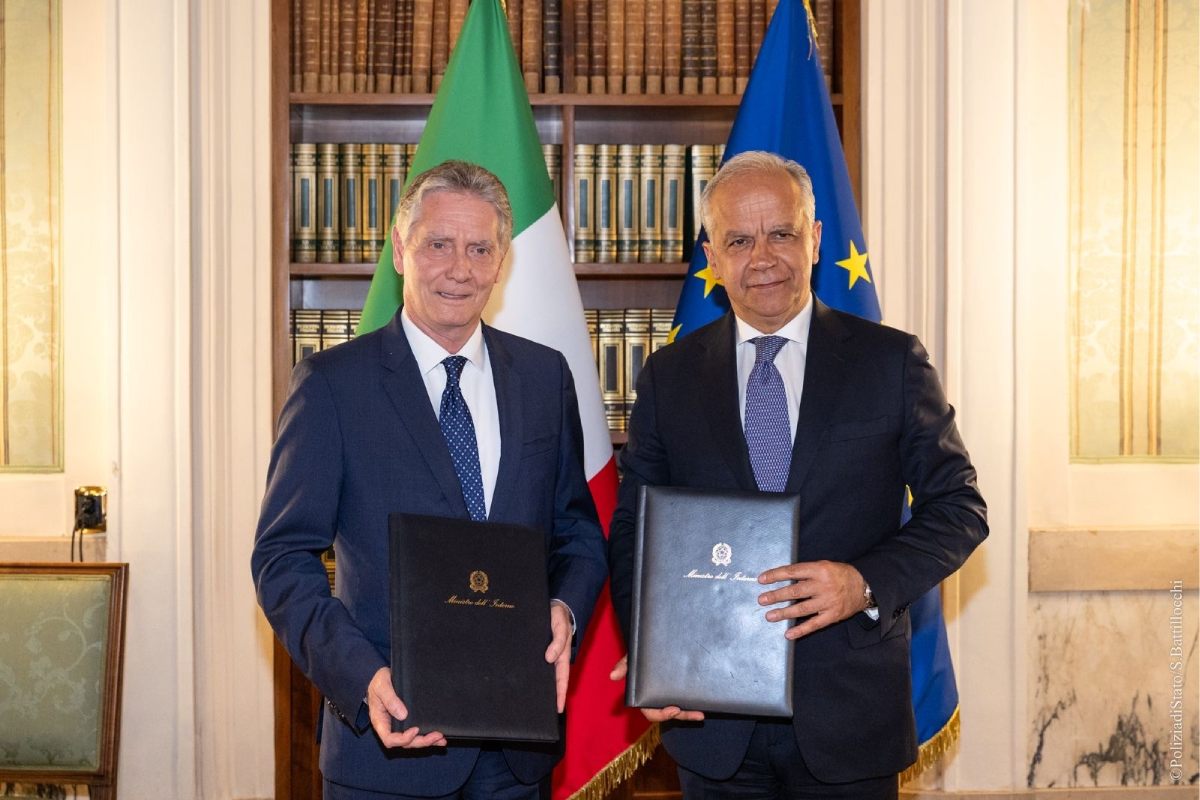 Fincantieri, sottoscritto il nuovo protocollo di legalità con il Ministero dell’interno Fincantieri, sottoscritto il nuovo protocollo di legalità con il Ministero dell’interno
