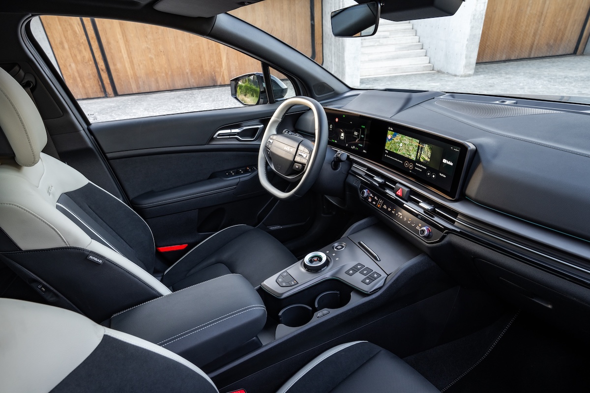 Nuovo Kia Sportage 2025: design, tecnologia e motori ibridi per il C-SUV più evoluto di sempre Nuovo Kia Sportage 2025: design, tecnologia e motori ibridi per il C-SUV più evoluto di sempre