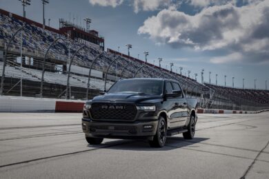 Ram 1500 MY2026: il ritorno del motore HEMI V8 da 5,7 litri con sistema eTorque