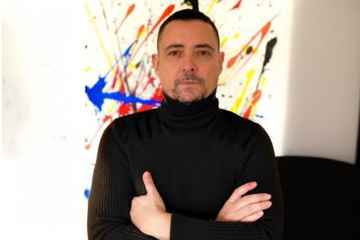 Manager/ Burgez in liquidazione, chi è Simone Ciaruffoli: fondatore e Ceo del fast food più scorretto d’Italia Manager/ Burgez in liquidazione, chi è Simone Ciaruffoli: fondatore e Ceo del fast food più scorretto d’Italia