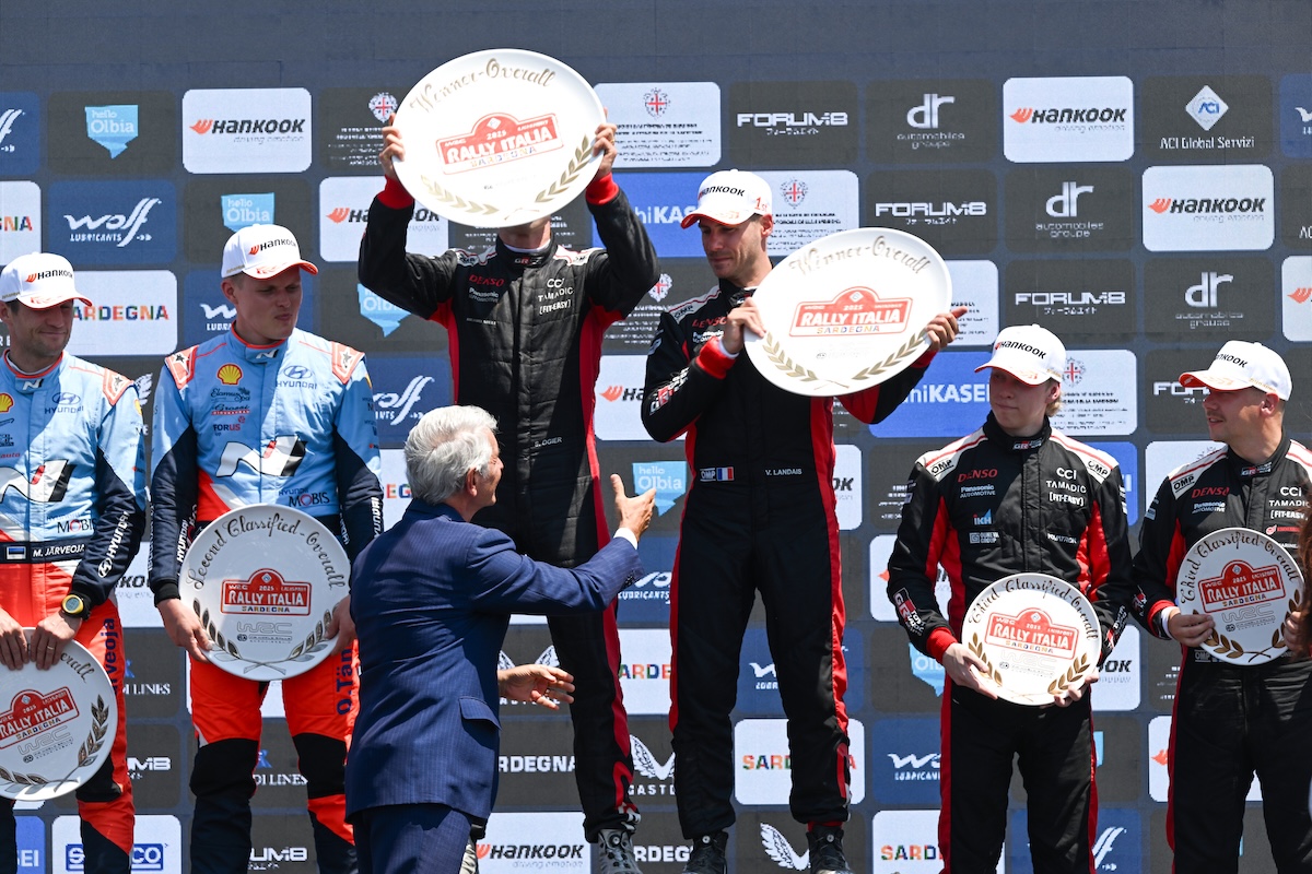 Rally Italia Sardegna 2025: Ogier conquista per la quinta volta la Sardegna trionfano anche Daprà e Fontana Rally Italia Sardegna 2025: Ogier conquista per la quinta volta la Sardegna trionfano anche Daprà e Fontana