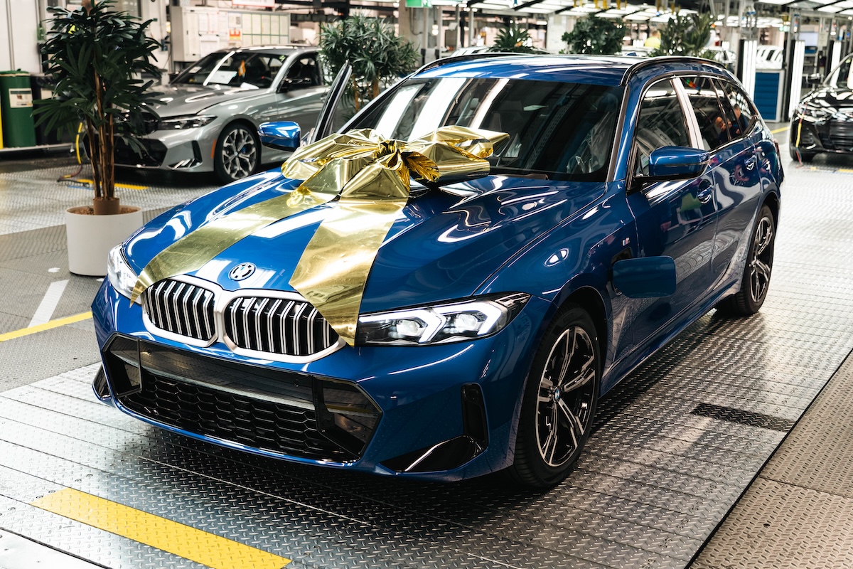 BMW celebra il traguardo storico: 3 milioni di veicoli elettrificati prodotti
